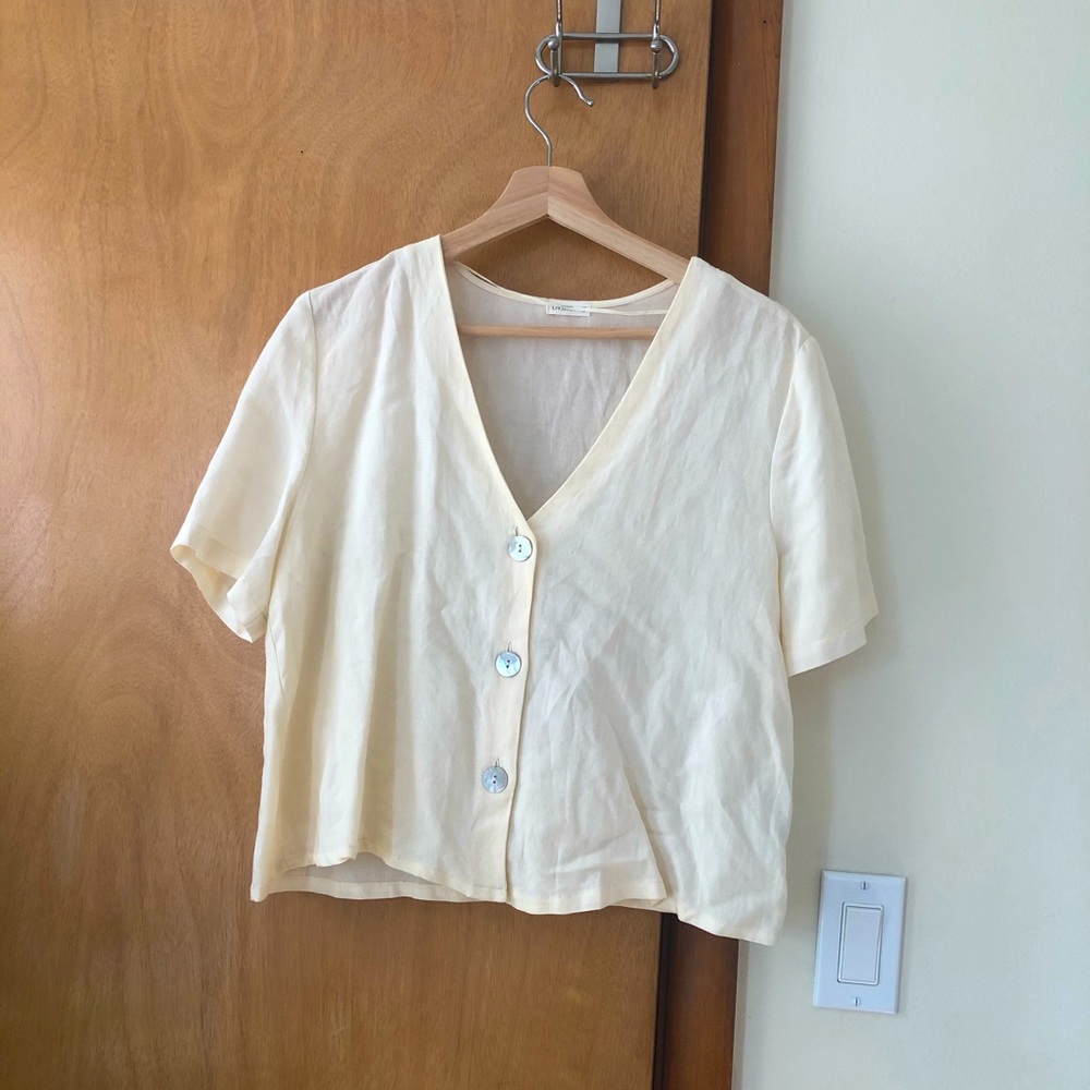 Cute creme button down shirt